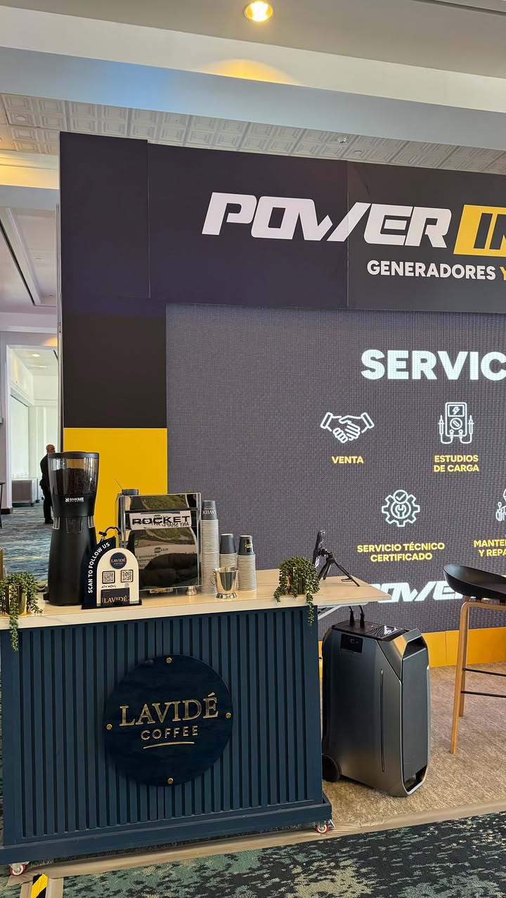 Coffee Cart de LaVidé instalado en un evento corporativo